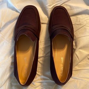 NEW - Clarks Leather Pure Iris Loafer in Aubergine (eggplant) Size 10